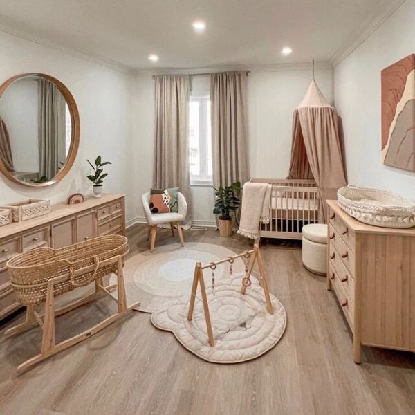 Kamar Bayi Perempuan Beige dan Cream
